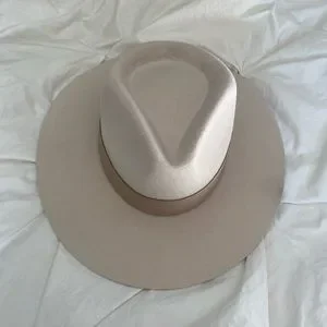 Teressa Foglia | Accessories | Teressa Foglia X Curateur Hat  display picture 1